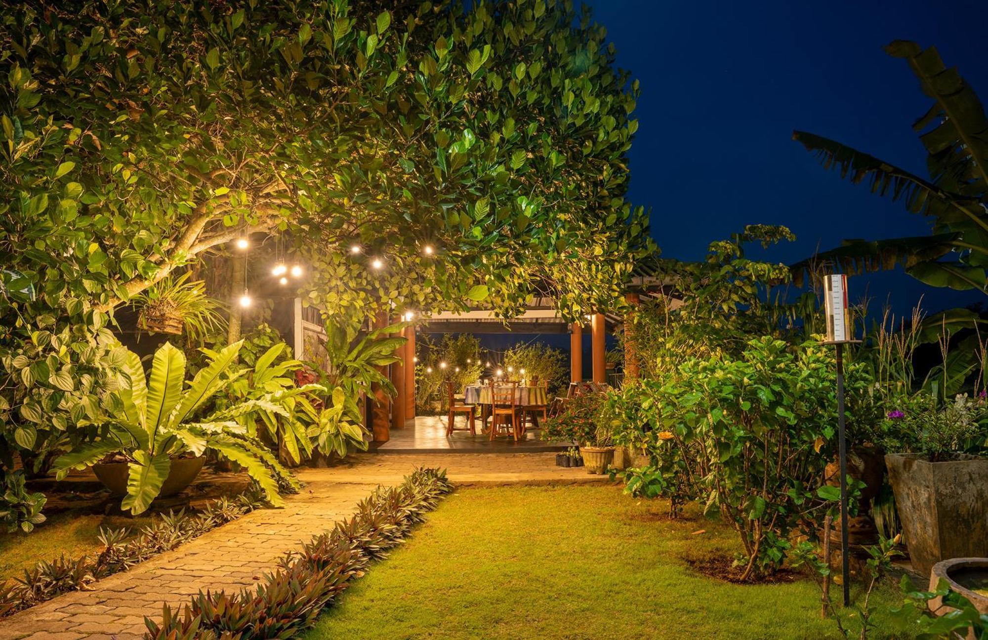 Mailagama Cinnamon Residence Kataragama Kültér fotó